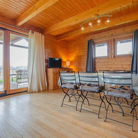 Vakantiehuis Le Chalet Dans La Prairie Mery-sur-Seine